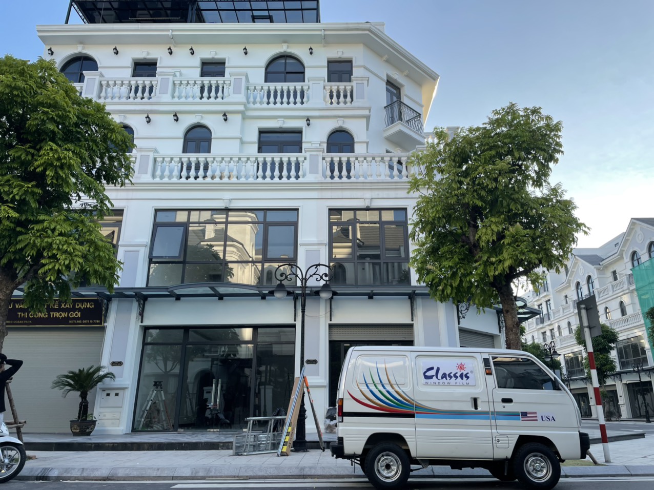 Dán Phim Cách Nhiệt Nhà Kính - 3