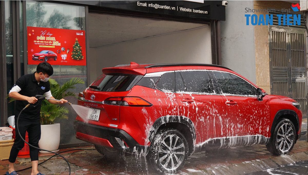 Rửa xe dọn nội thất miễn phí 
