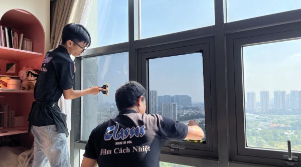 Dán phim cách nhiệt nhà kính Căn 200m SaiGon Petro Thủ Thiêm