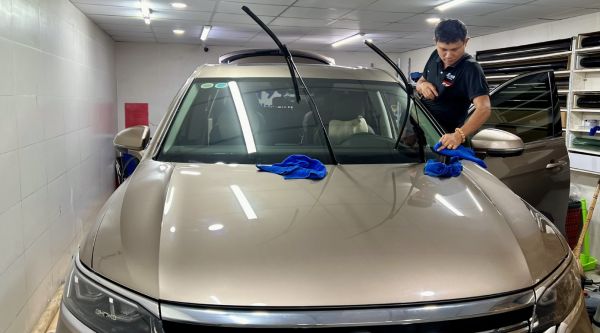 Dán phim cách nhiệt Classis cho xe ô tô Volkswagen Viloran