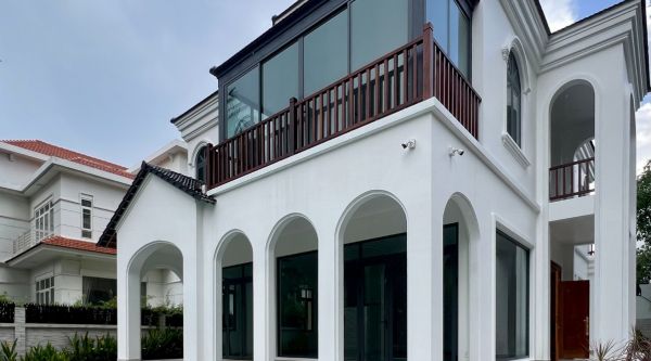 Dán phim cách nhiệt nhà kính tại Biệt Thự Nguyễn Văn Hưởng - Thảo Điền