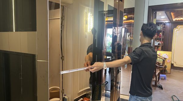 Dán phim PPF bảo vệ thang máy chống trầy xước ố bẩn dễ vệ sinh 